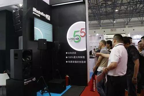 剧场草莓视频黄色在线观看灯光