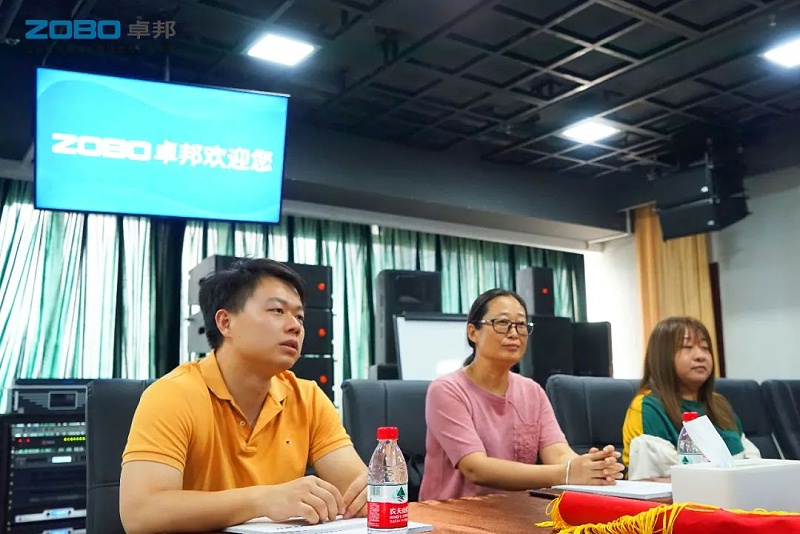 4ZOBO草莓视频在线观看网站捐赠设备支持残联事业丨一面锦旗+一封接收函=弘扬大爱 履行企业社会责任