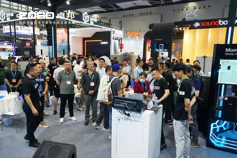 12人潮涌动，新品闪耀!ZOBO草莓视频在线观看网站广州展首日引爆行业焦点