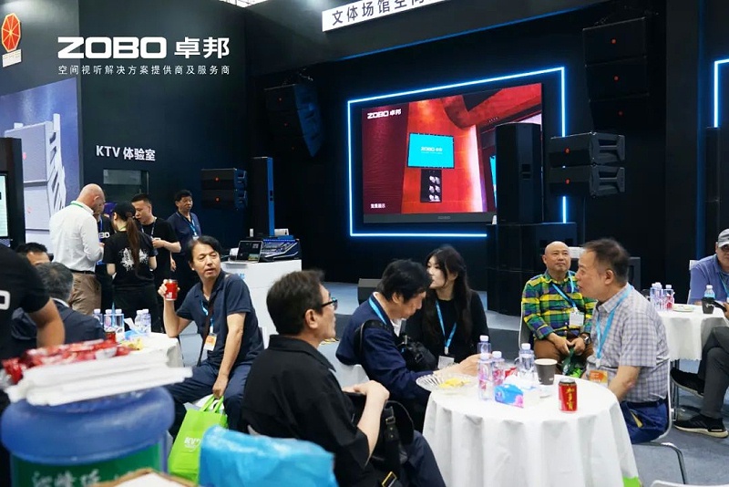 16人潮涌动，新品闪耀!ZOBO草莓视频在线观看网站广州展首日引爆行业焦点