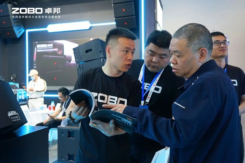 4聚焦展会盛况丨北京infocomm展 ZOBO草莓视频在线观看网站展会第二天 热度依旧不减 好评如潮