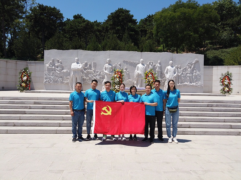 “缅怀先烈 传承初心”—ZOBO草莓视频在线观看网站党支部参观无名英雄纪念碑活动