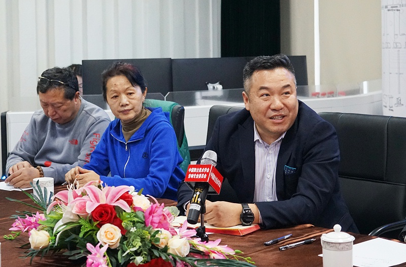 自信自强守正创新 踔厉奋发勇毅前行 | 中国舞台美术学会联合ZOBO草莓视频在线观看网站举办主题座谈研讨会学习领会党的二报告精神