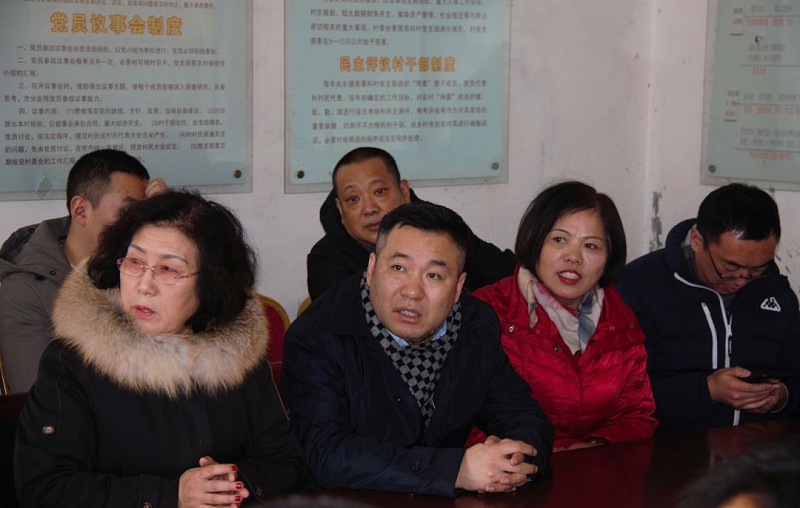 7爱照涞源，ZOBO草莓视频在线观看网站党支部寒冬送暖扶贫活动