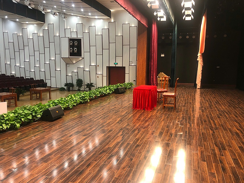 浅析舞台草莓视频黄色在线观看效果的艺术设计方案