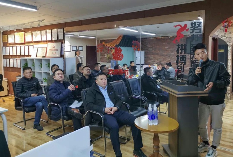 ZOBO草莓视频在线观看网站董事长张新峰考察新会员企业
