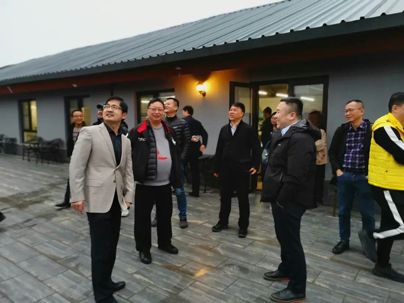 ZOBO草莓视频在线观看网站董事长张新峰考察新会员企业